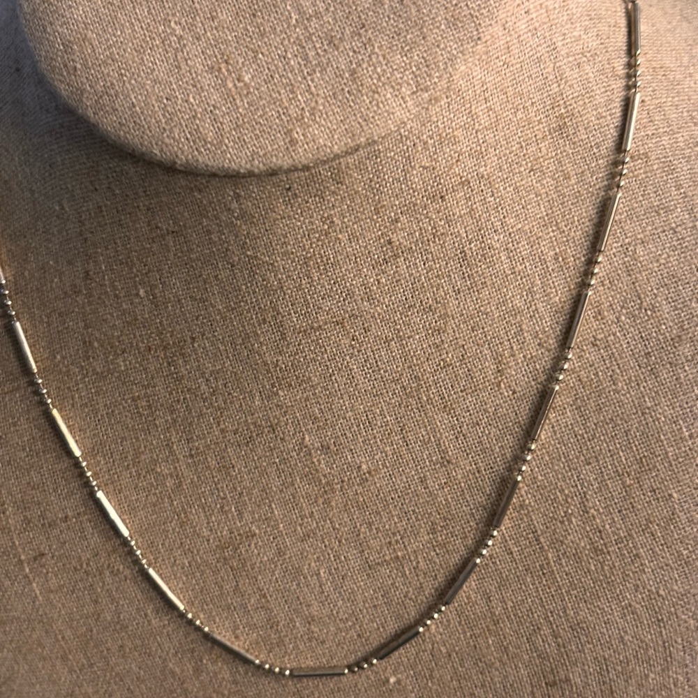 Elegant Silver Necklace - Picture 6 of 12